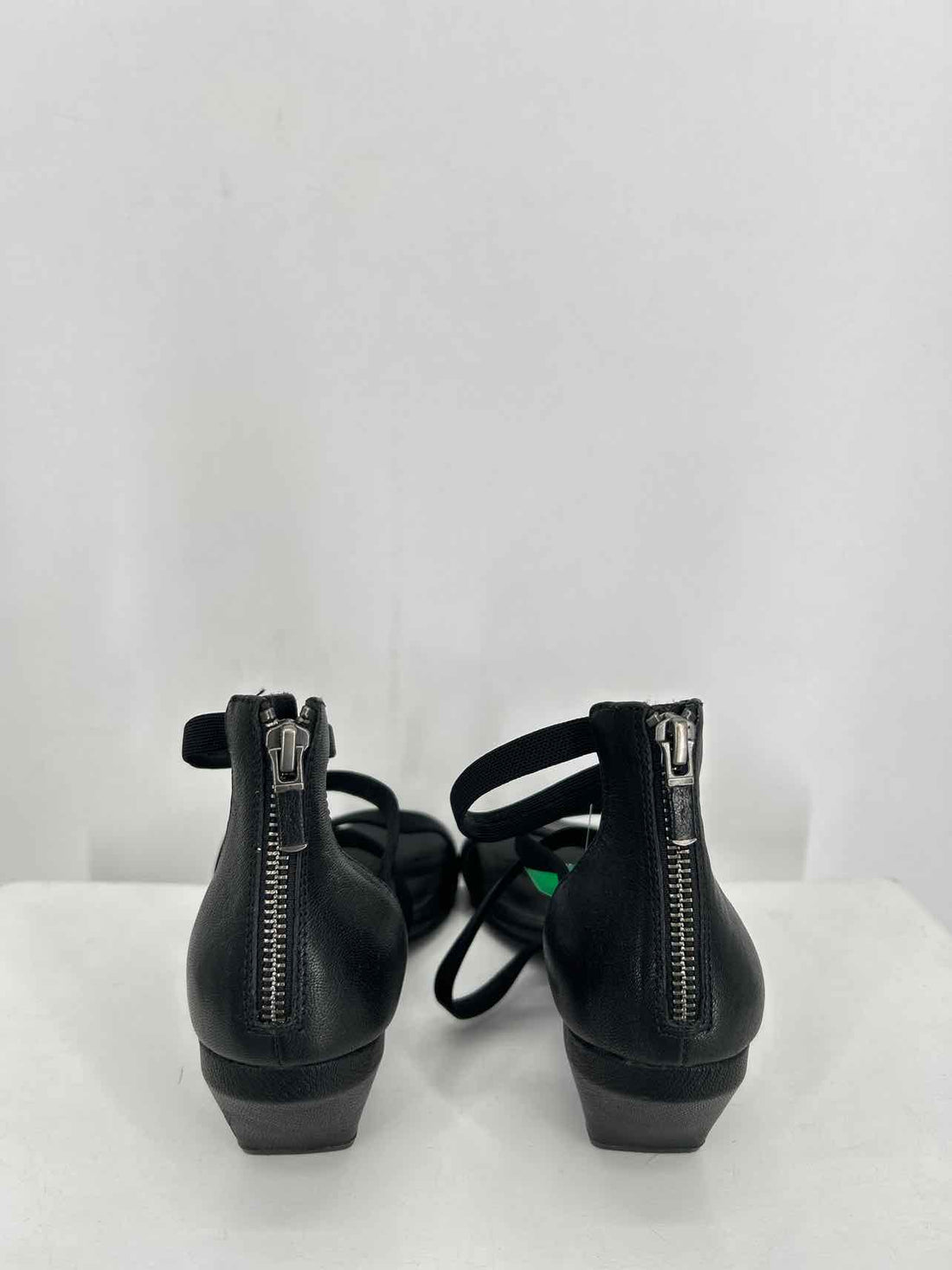 Eileen Fisher Women Size 9 Black Sandals