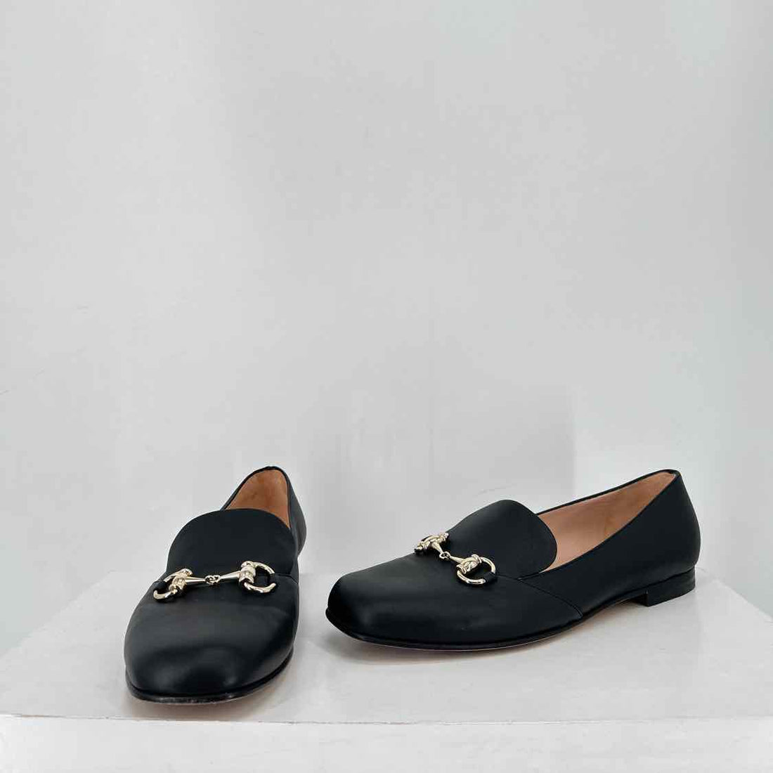Gucci Loafer with horsebit Women Size 38.5 Black Pre Owned Leather LUXURY