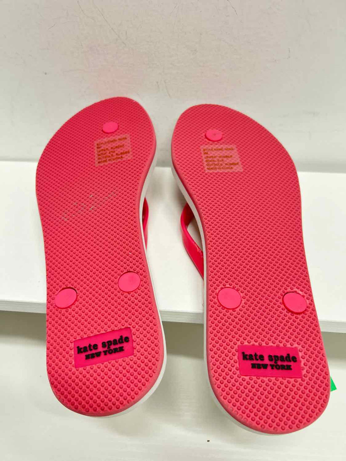 Kate Spade Women Size 9 Pink Floral Flip Flops