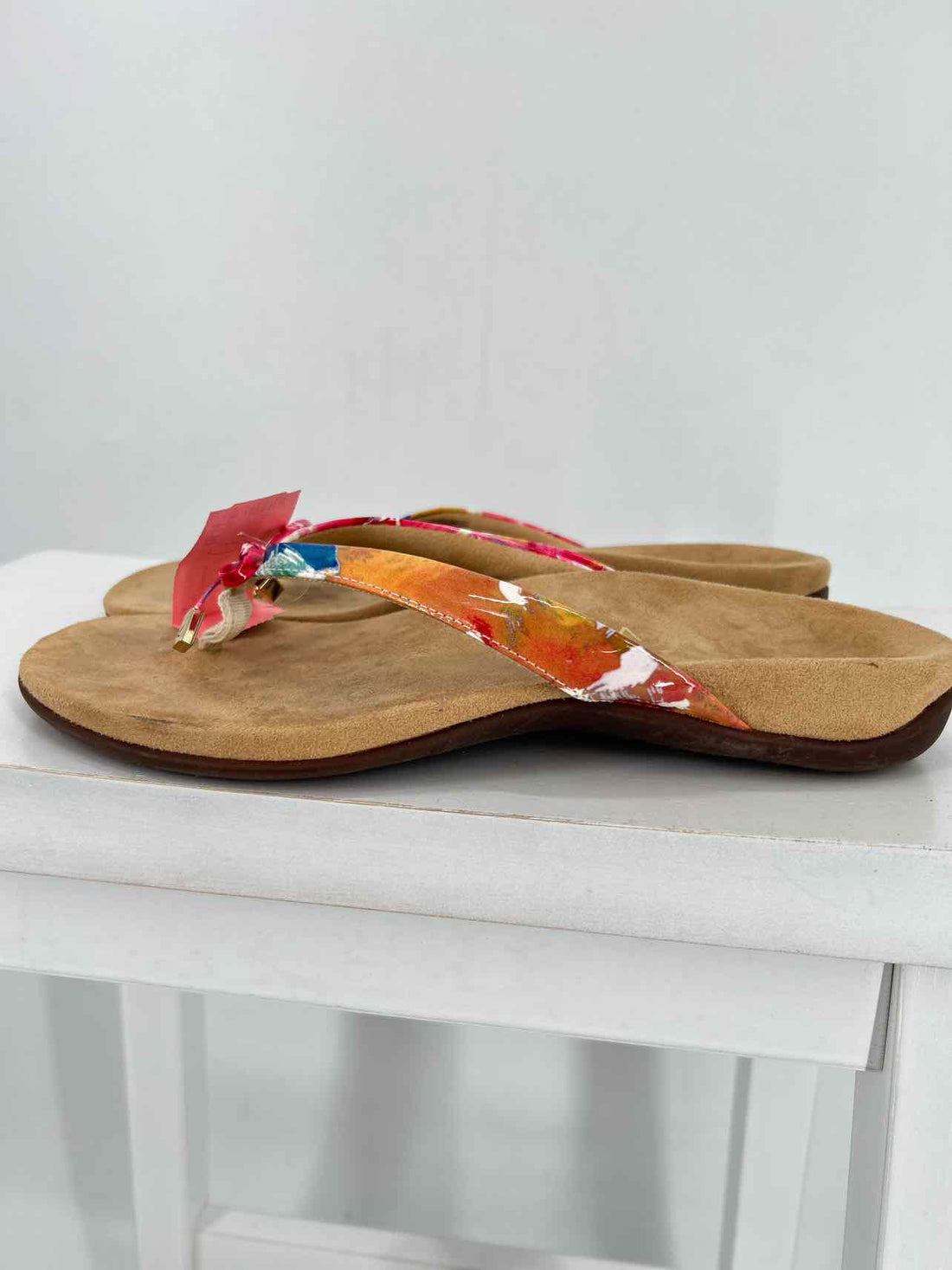Vionic Women Size 9 Pink & Orange Sandals