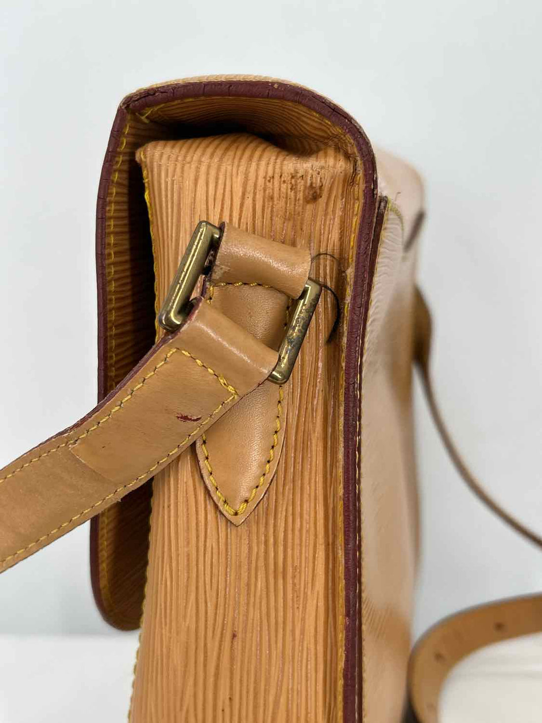 Louis Vuitton Tan Epi Leather LUXURY