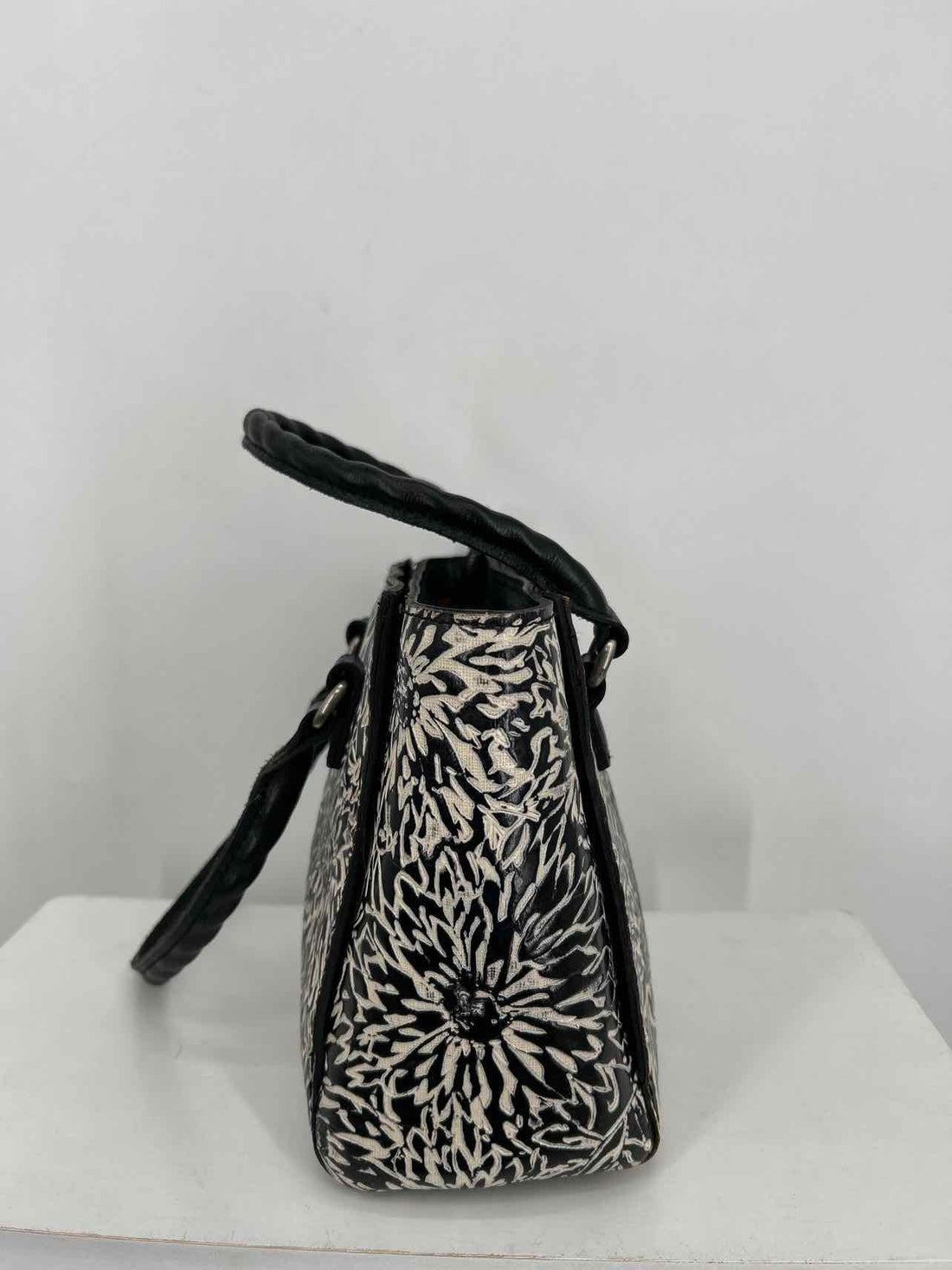 Patricia Nash Black & Cream Genuine Leather Purse