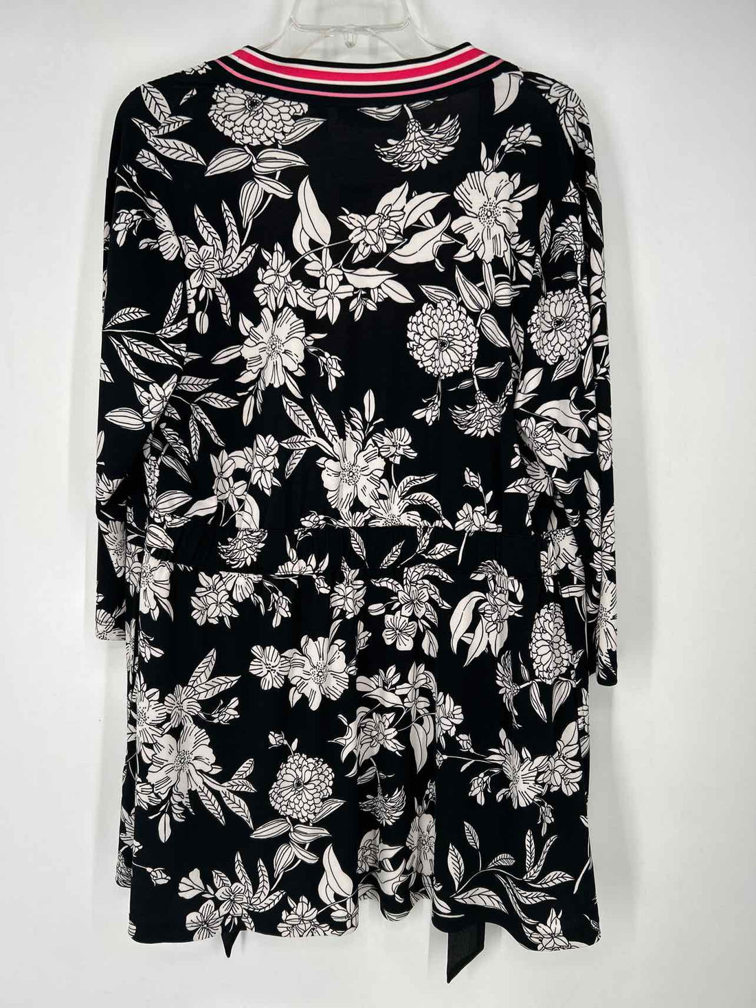 Susan Graver Size M Black & White Multi-Piece Set