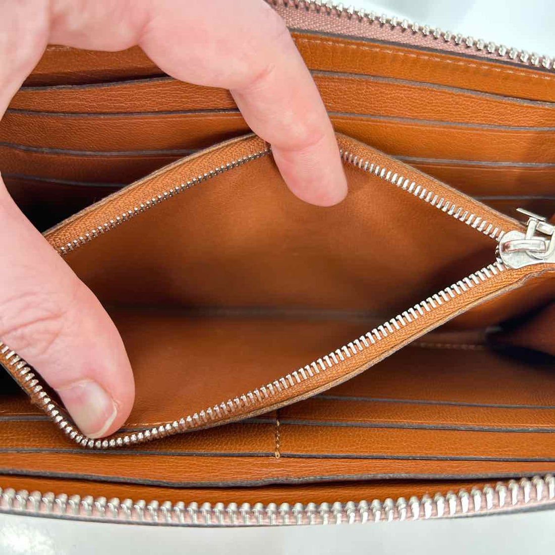 Louis Vuitton Veau Soie Iena Dusty Rose Wallet