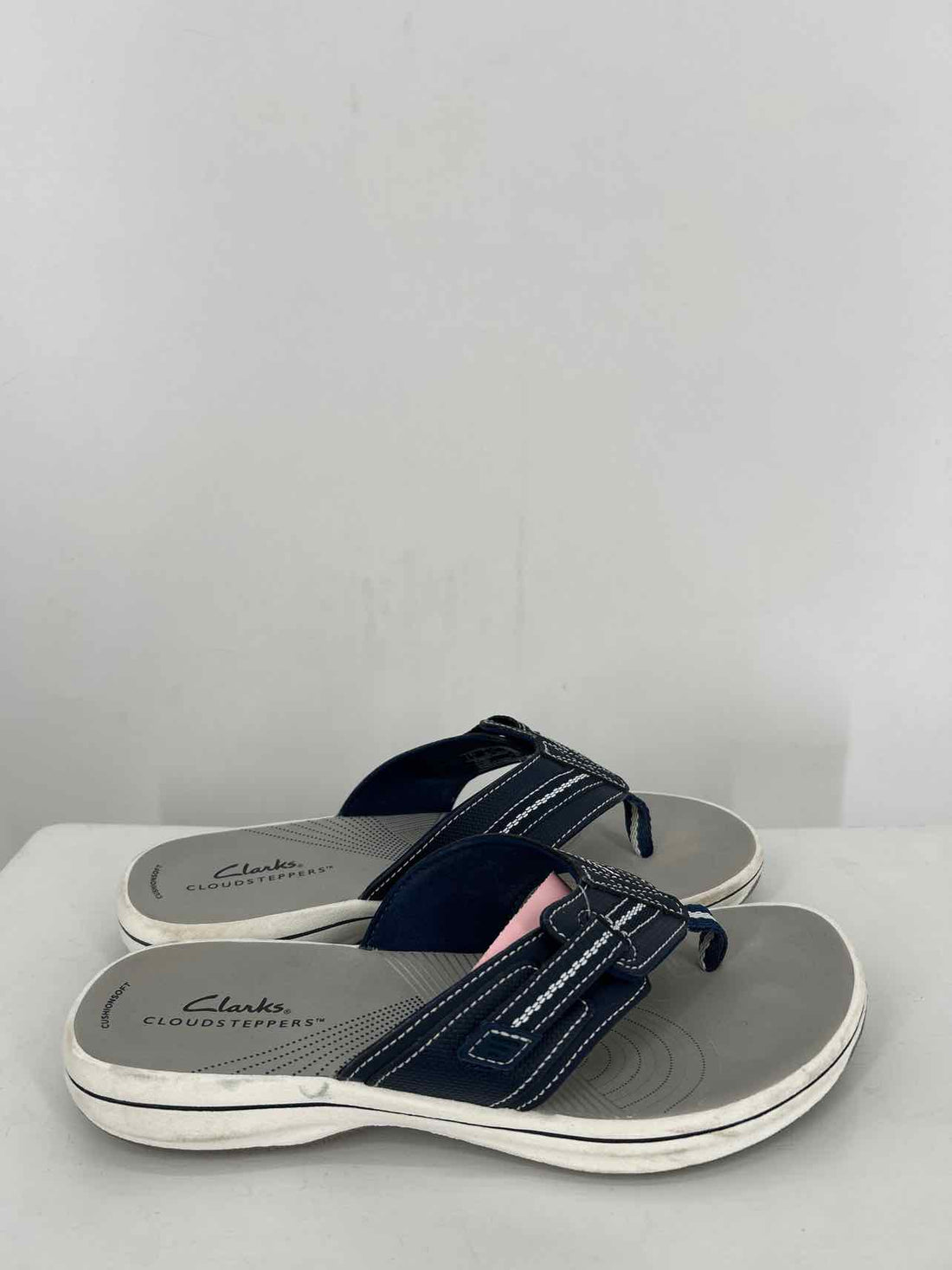 Clarks Women Size 6 Navy & White Sandals