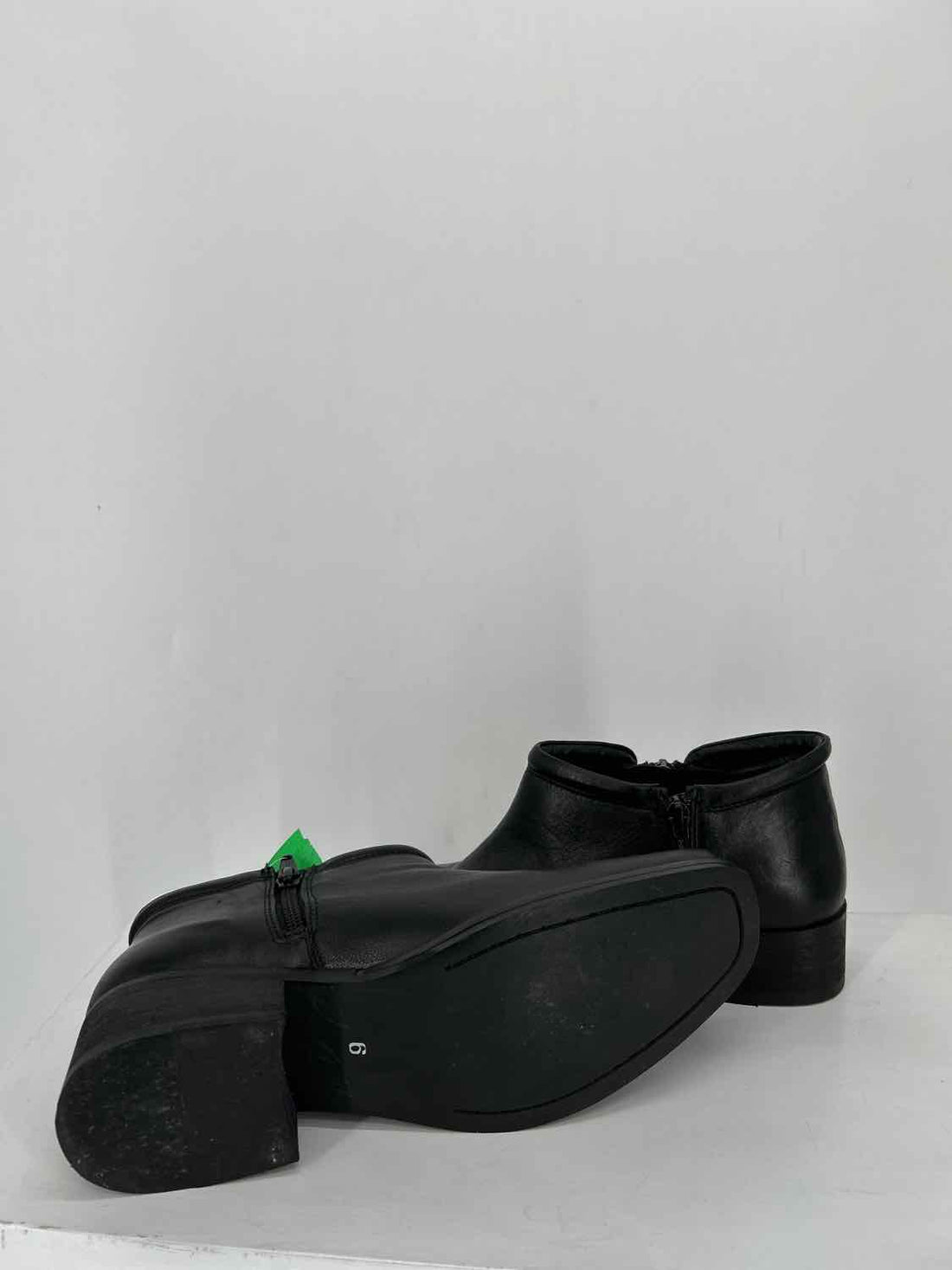 Seychelles Women Size 6 Black Ankle Boot