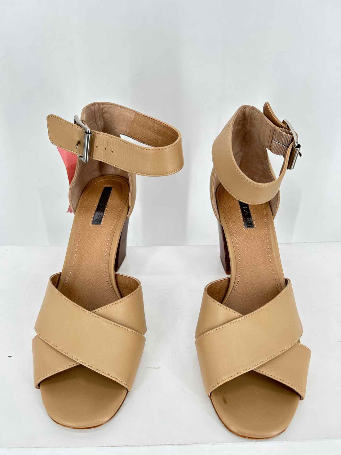 Tahari Women Size 8 Khaki Heels