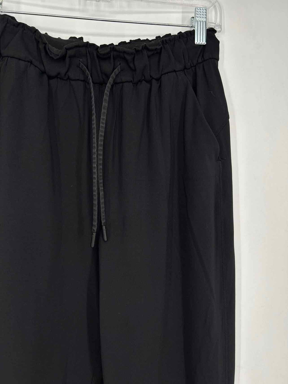 Lululemon Size 6 Black Active Pants