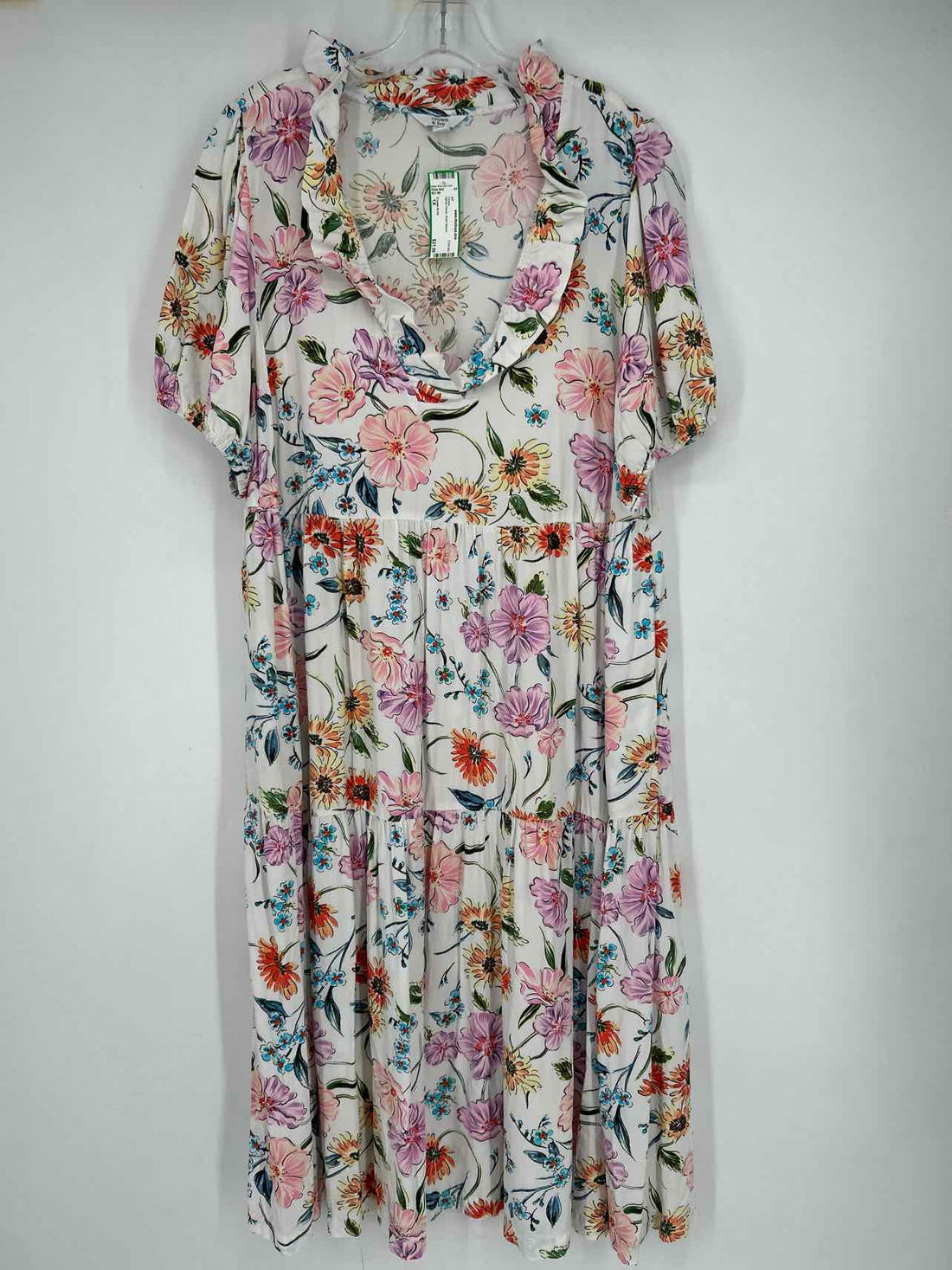 Crown & Ivy Size 1X White Floral Short Sleeve Dress