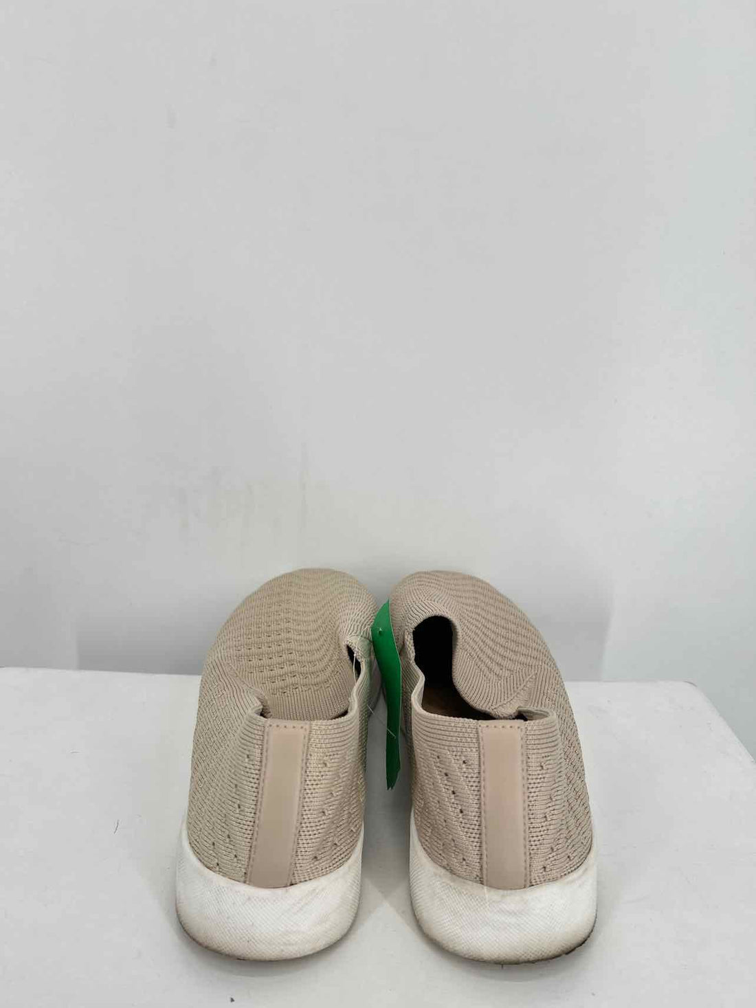 Soma Women Size 10 Tan Nylon Sneakers