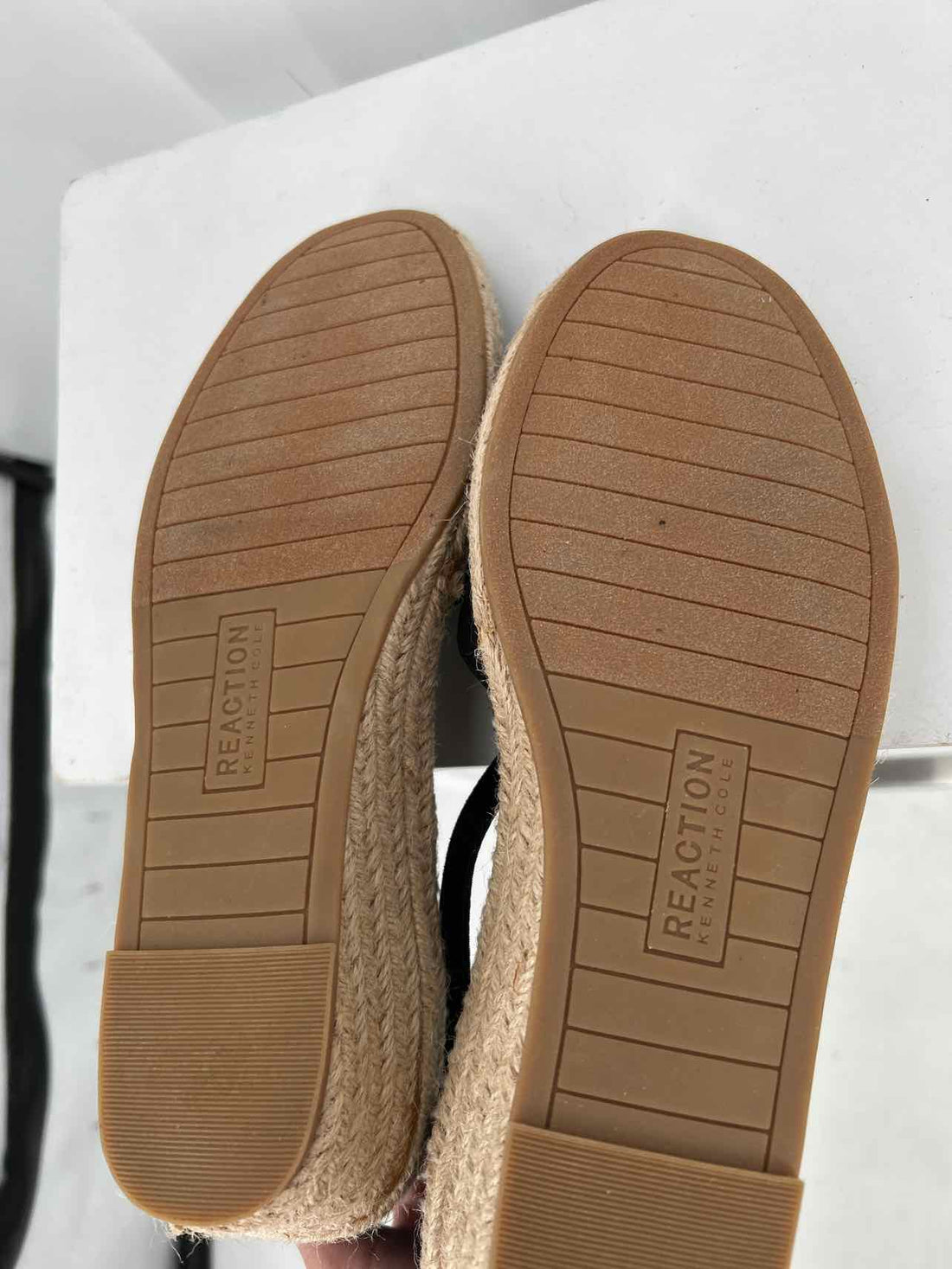 Kenneth Cole Reaction Women Size 9.5 Black Espadrilles Wedges