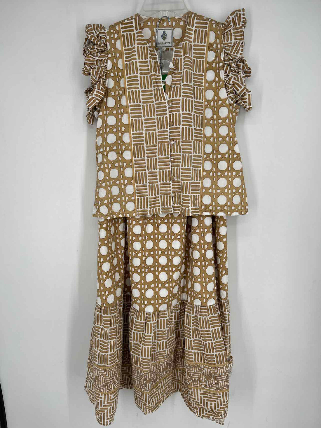 Sue Sartor Size M White & Tan Multi-Piece Set