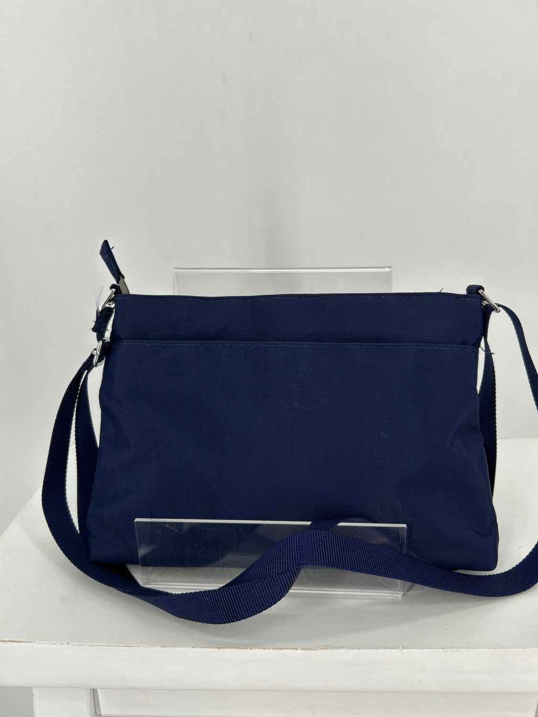 Baggallini Navy Nylon Pre Owned Crossbody