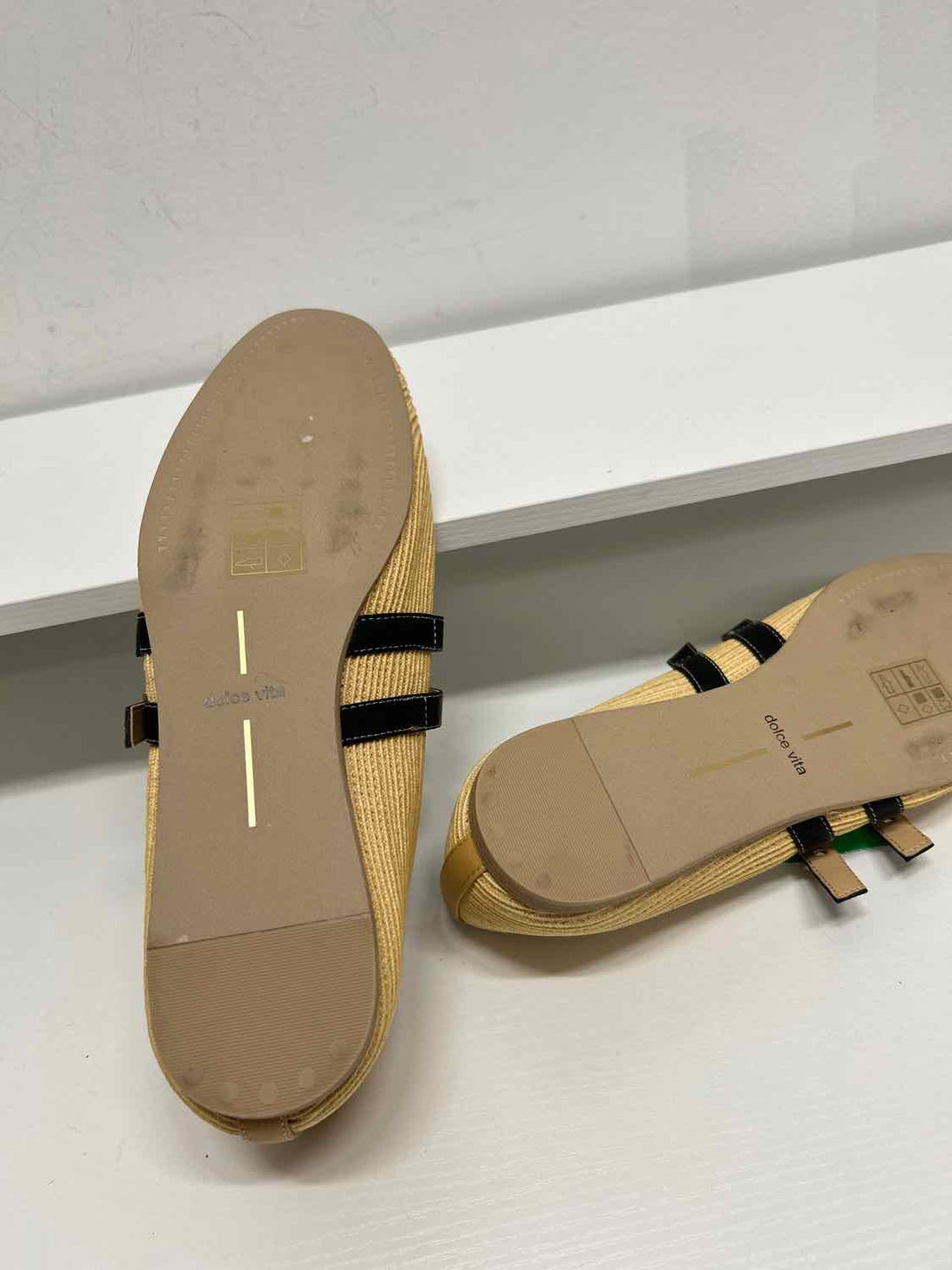 Dolce Vita Women Size 8 Natural Flats