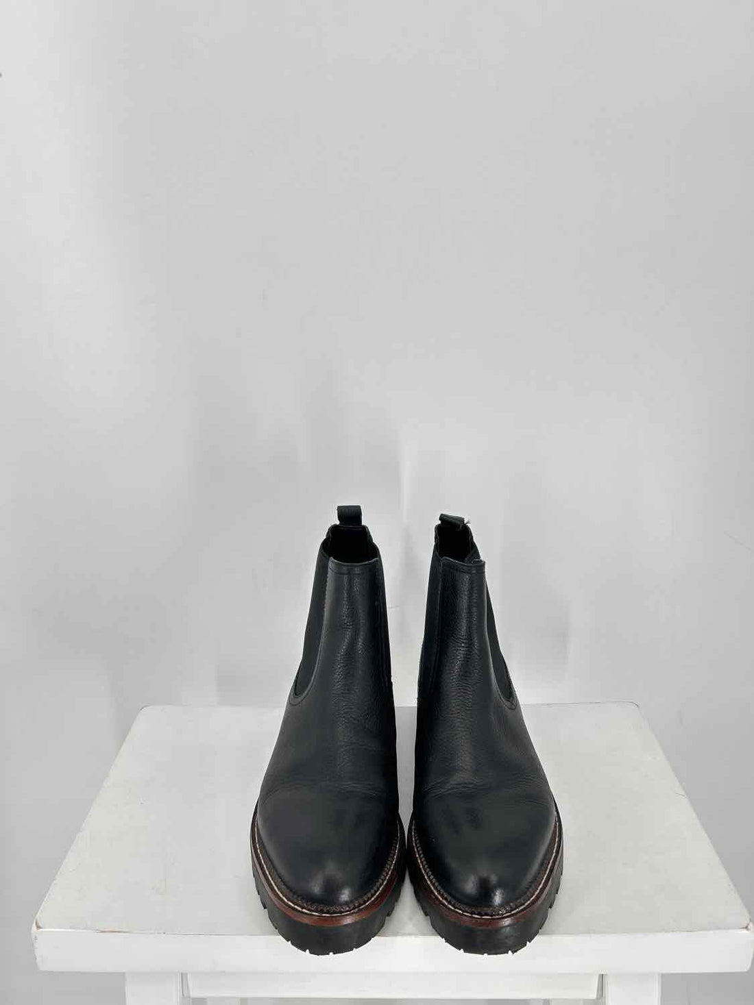 Caslon Women Size 8.5 Black Chelsea Boot