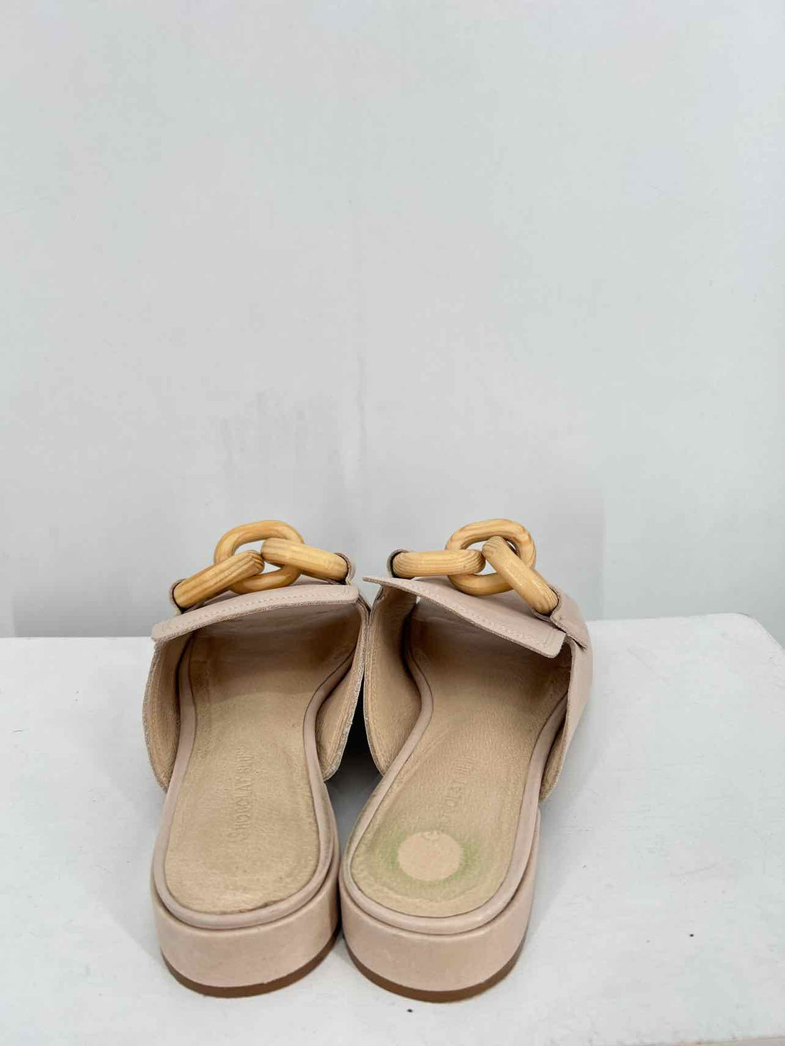 Chocolat Blu Women Size 7.5 Beige Sandals