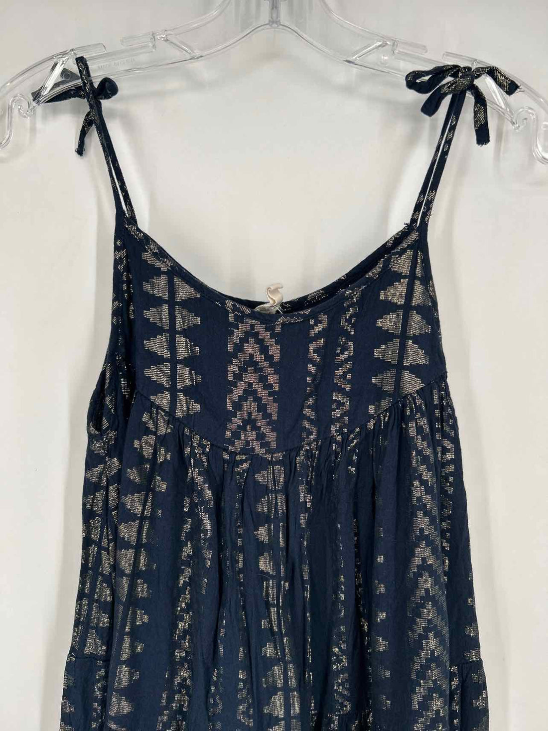 Elan Size M Navy & Gold Sleeveless Dress