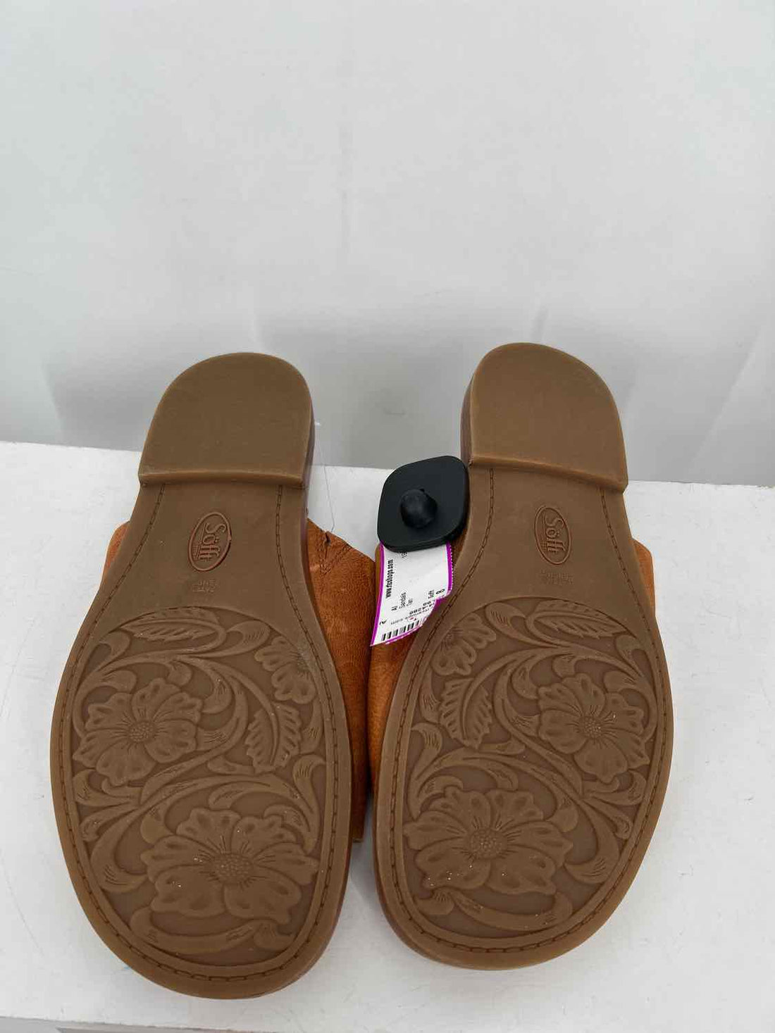 Sofft Women Size 8 Tan Sandals
