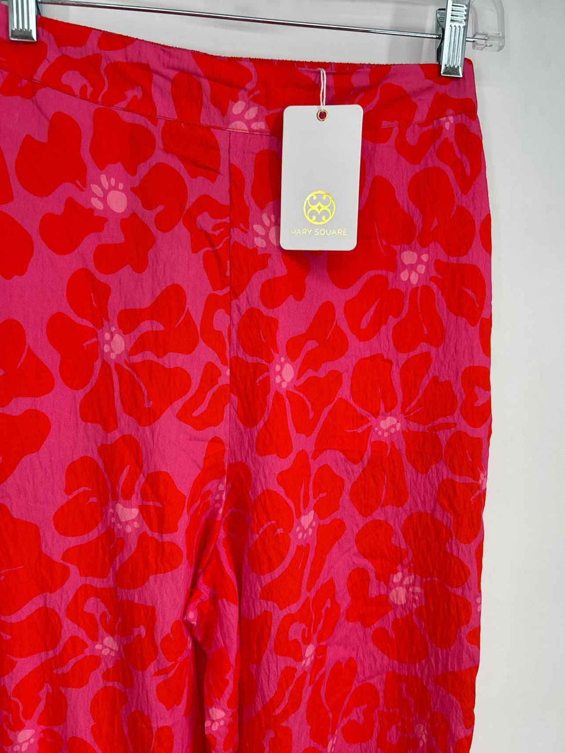Mary Square Size S Dark Pink & Red Print NWT Pants