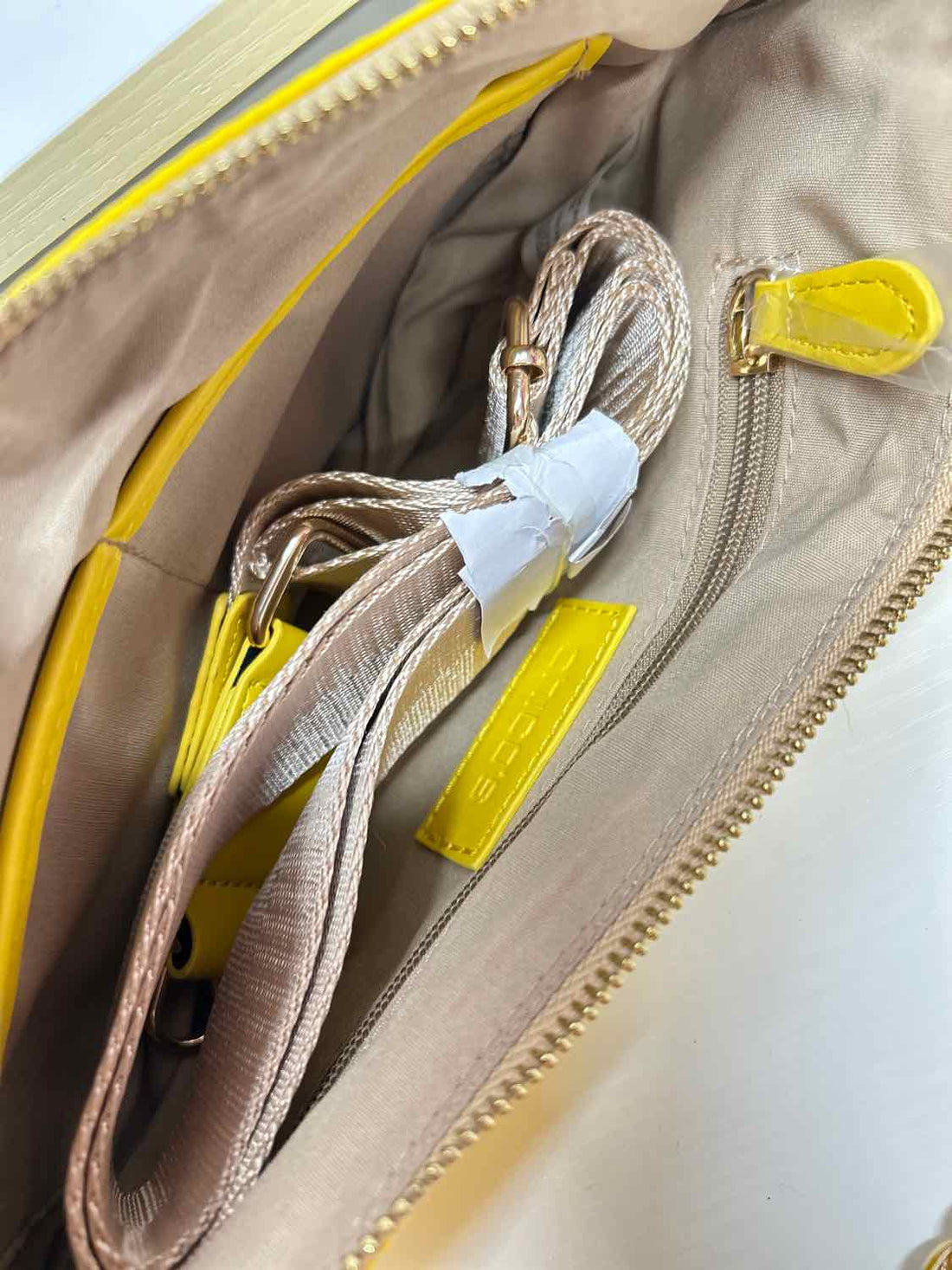Chicos Yellow Polyester Like New Crossbody