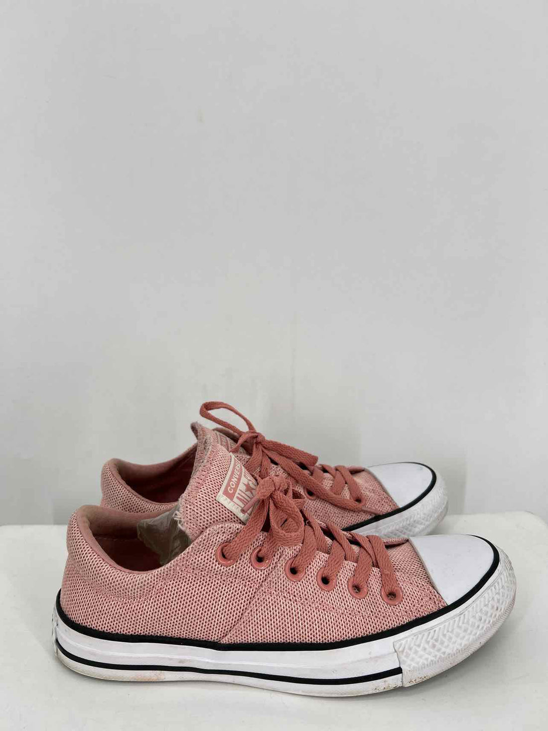 Converse Women Size 7 Pink Sneakers