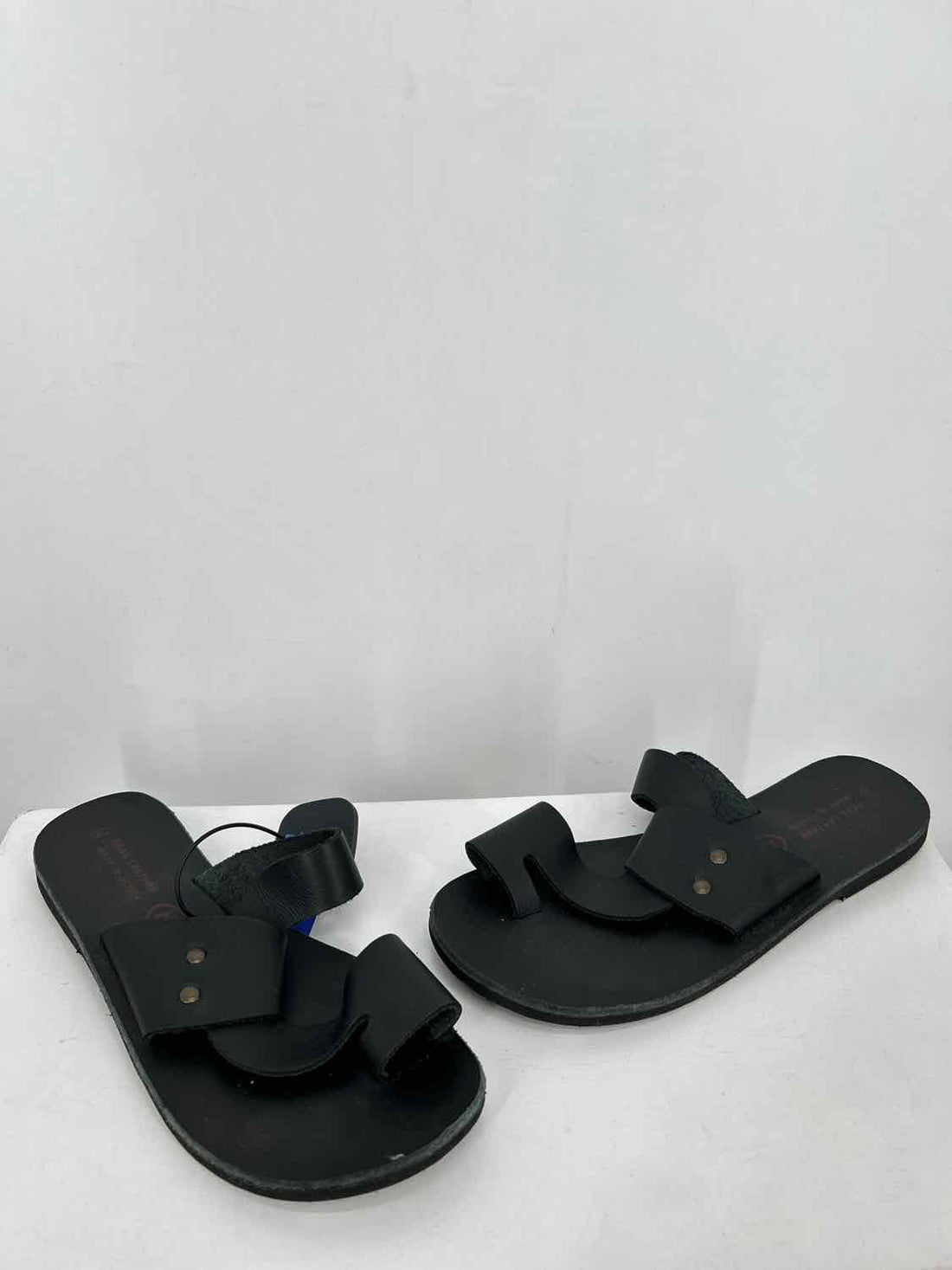 K.A. Women Size 36(6) Black Pre Owned Leather Sandals