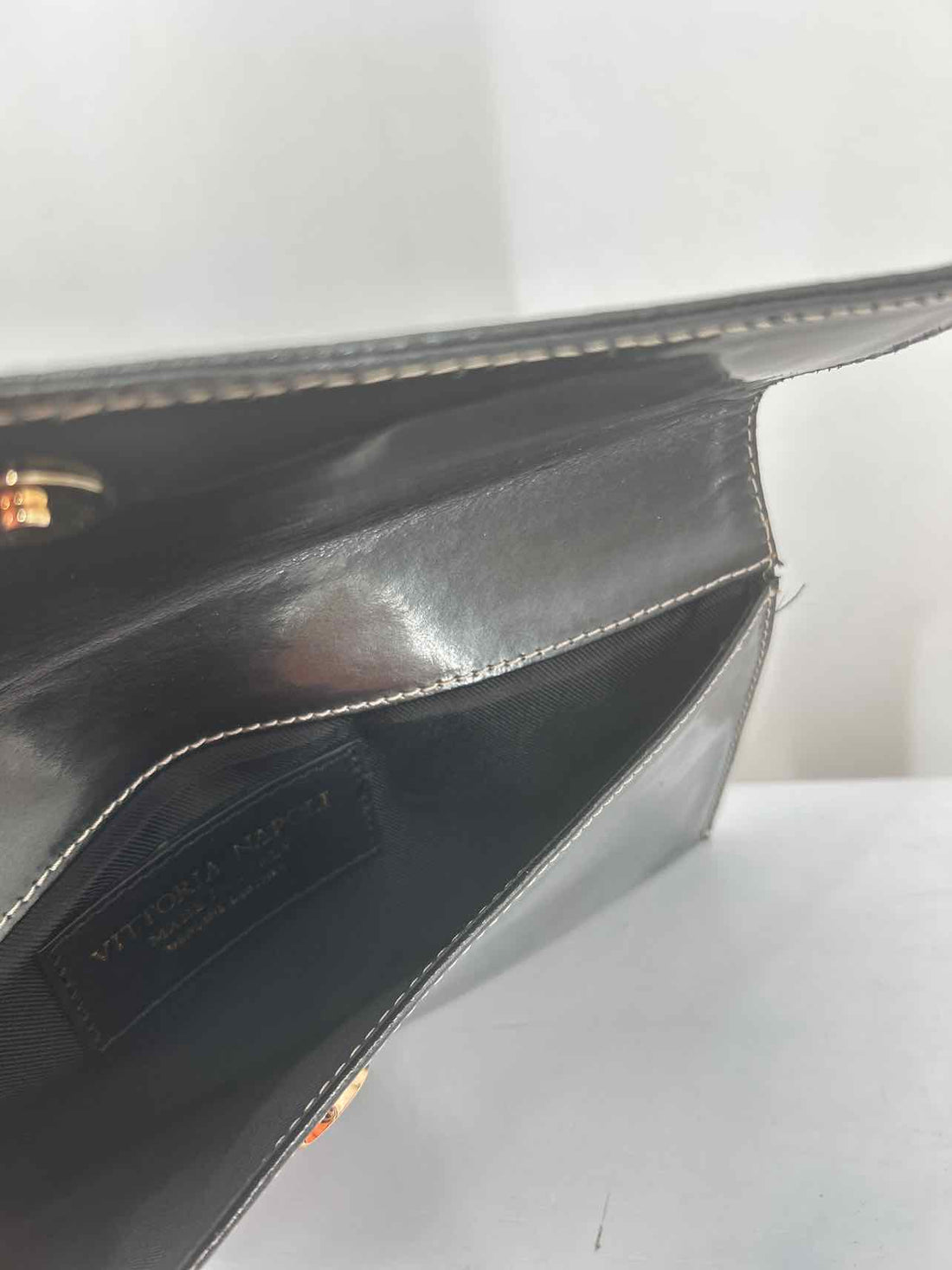 Vittoria Napoli Dark Gray Patent Leather Pre Owned Clutch