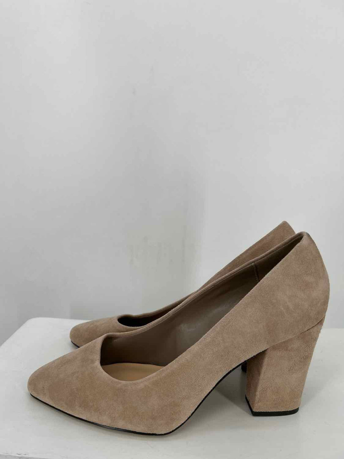 Bella Vita Women Size 9.5 Tan Heels