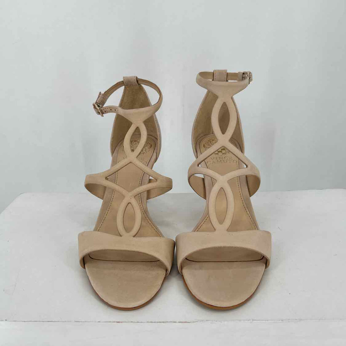 Vince Camuto Women Size 6 Tan Heels
