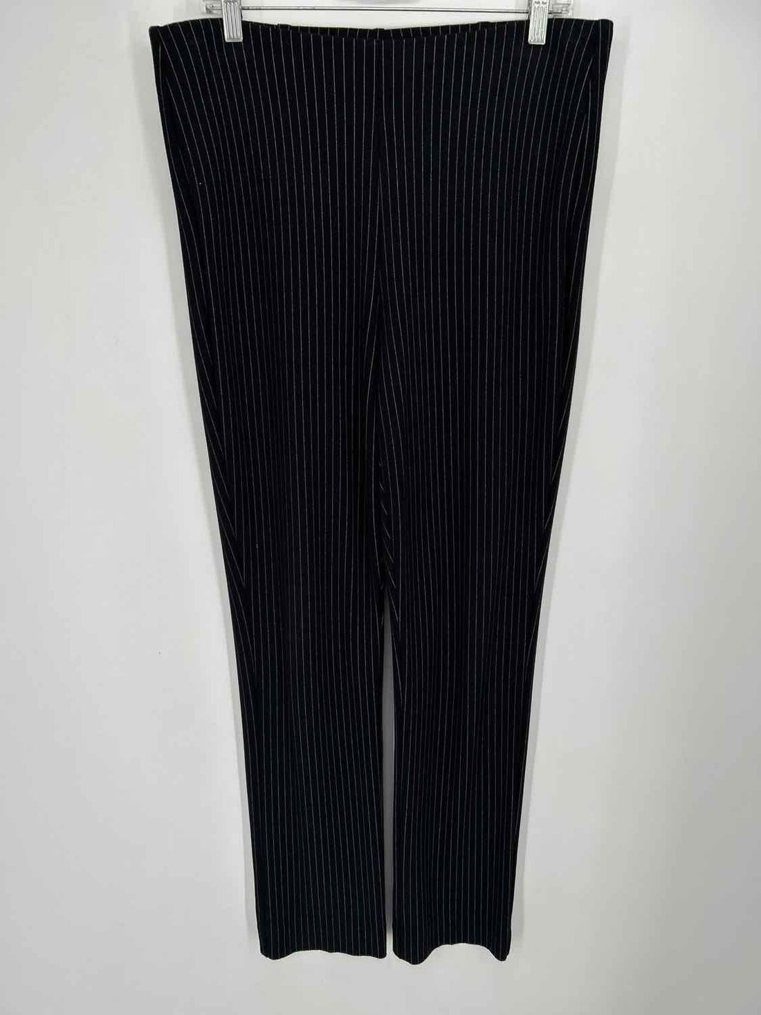 Chicos Size 1.5(10) Black & White Striped Pants