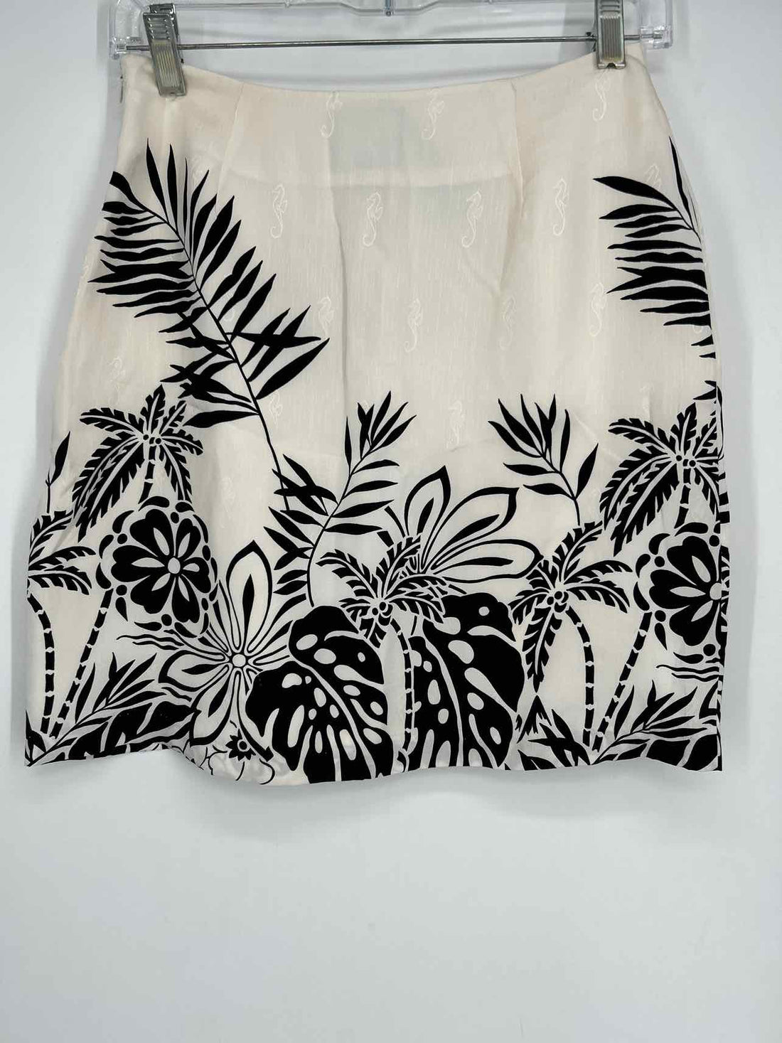 Tori Richard Size 2 Ivory Print Skirts