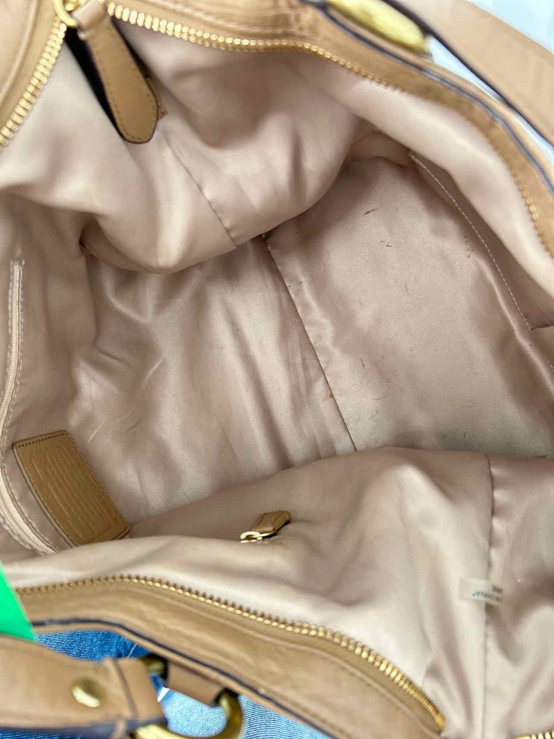 Coach Light Brown Leather Pre Owned Messenger