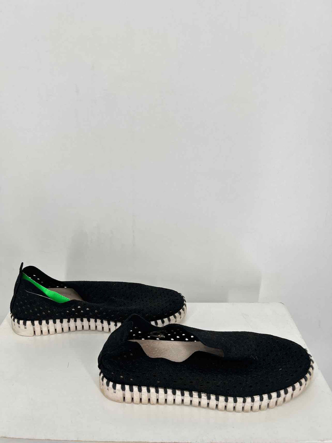 Ilse Jacobsen Women Size 36 (5.5-6) Black Perforated Sneakers