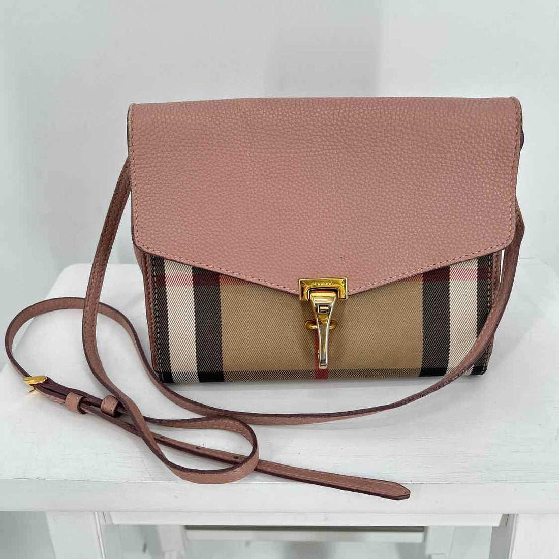 Burberry House Check Macken Crossbody
