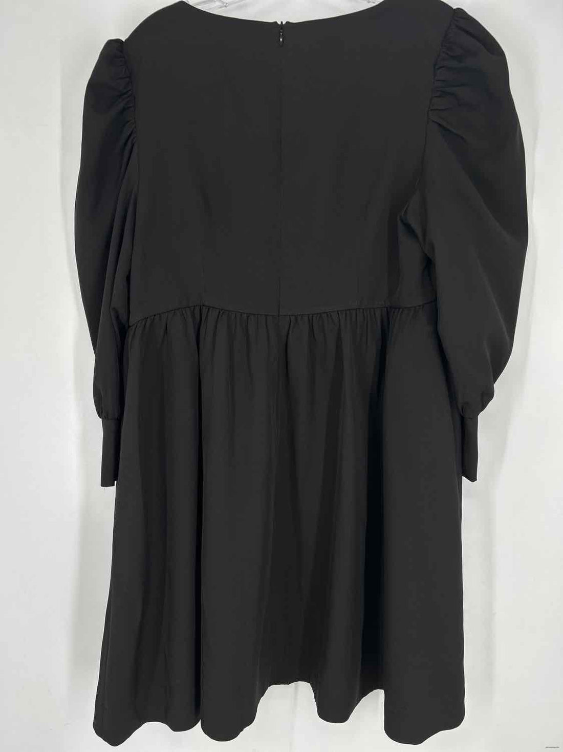 Pomander Place Size L Black Dress