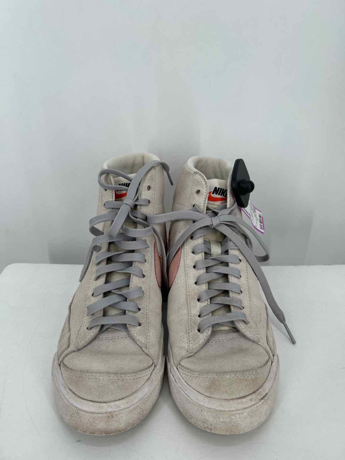 Nike Women Size 7.5 Gray & Pink Sneakers