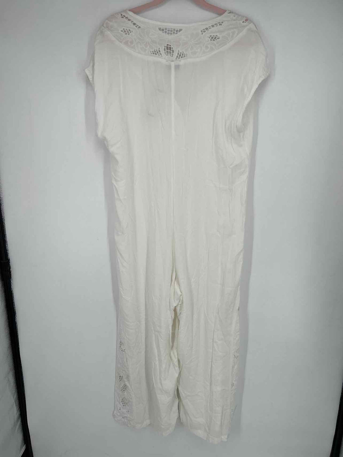 Show Me Your Mumu Size M White Short Sleeve Jumpsuit