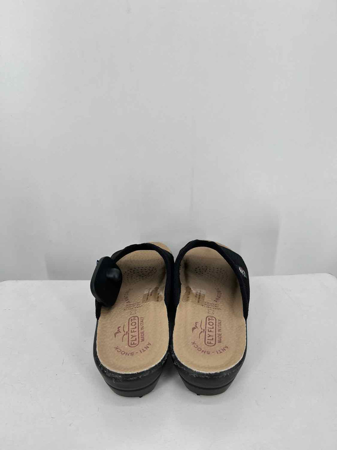 Fly Flot Women Size 38 (7.5-8) Black Slides