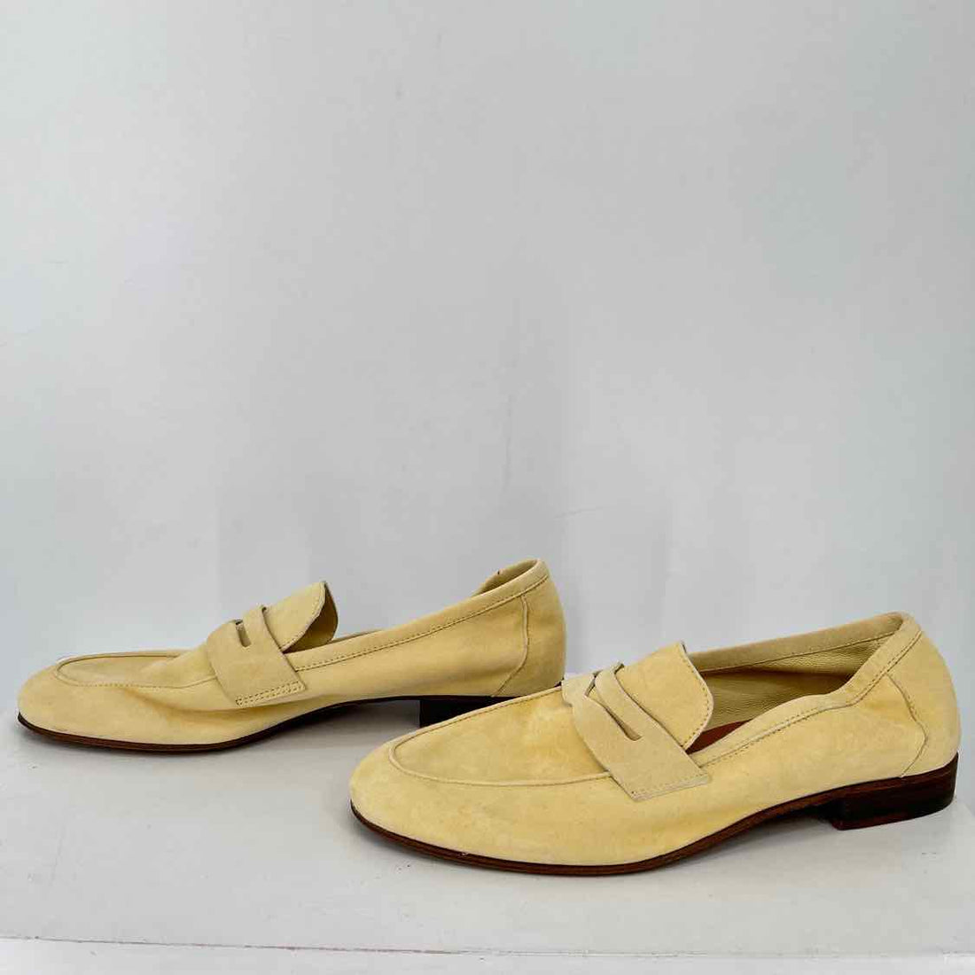 M. Gemi Women Size 38 Pale Yellow Suede Loafers