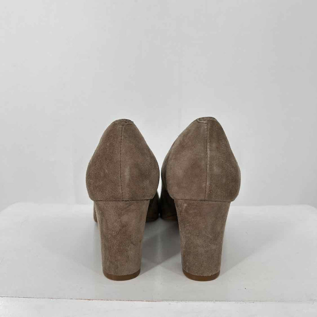 Easy Spirit Women Size 8 Olive Heels