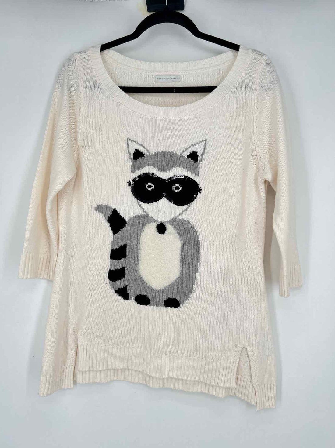 New York & Company Size M Off White Sweater