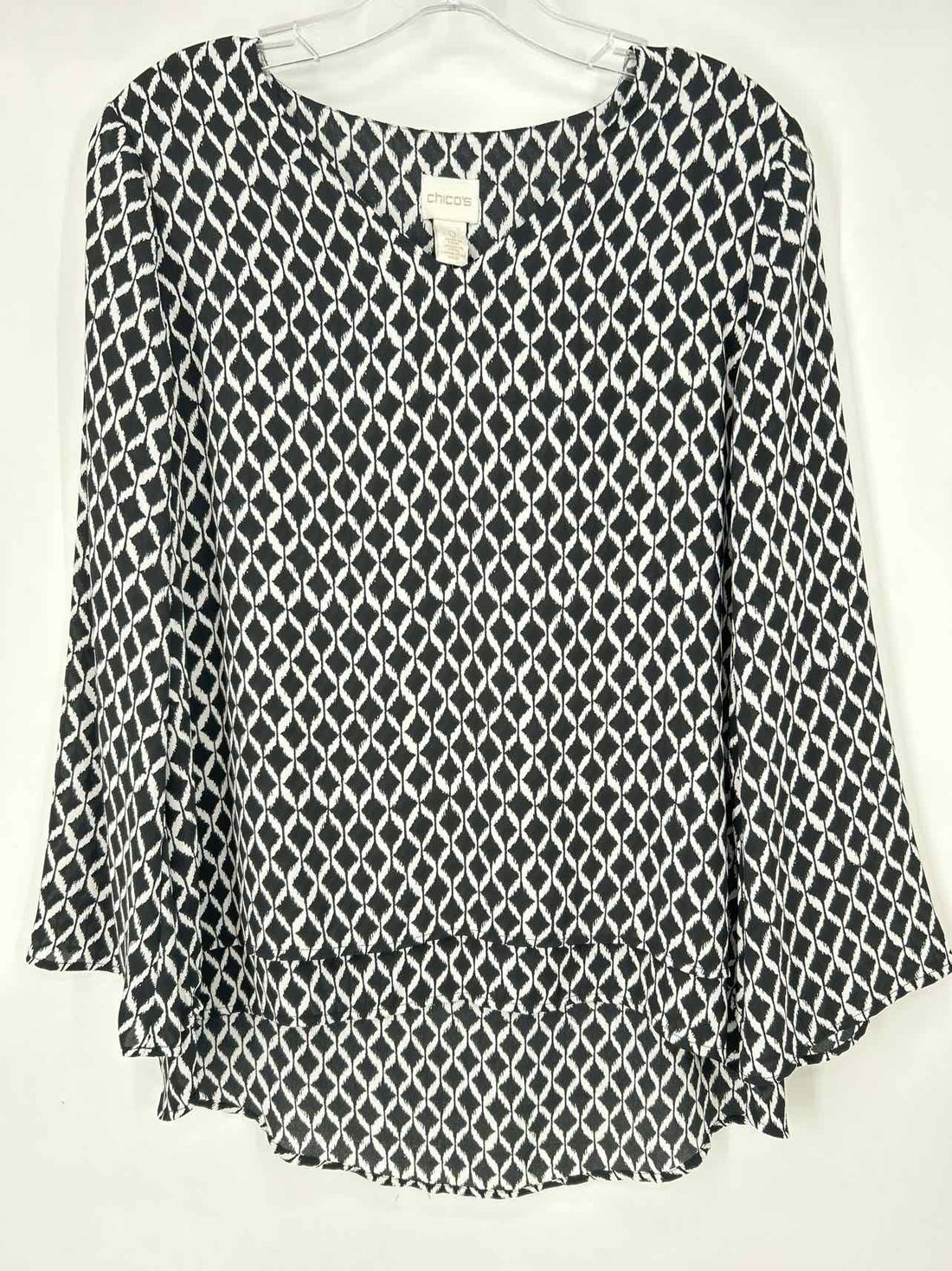 Chicos Size 0 (s) Black & White Long Sleeve