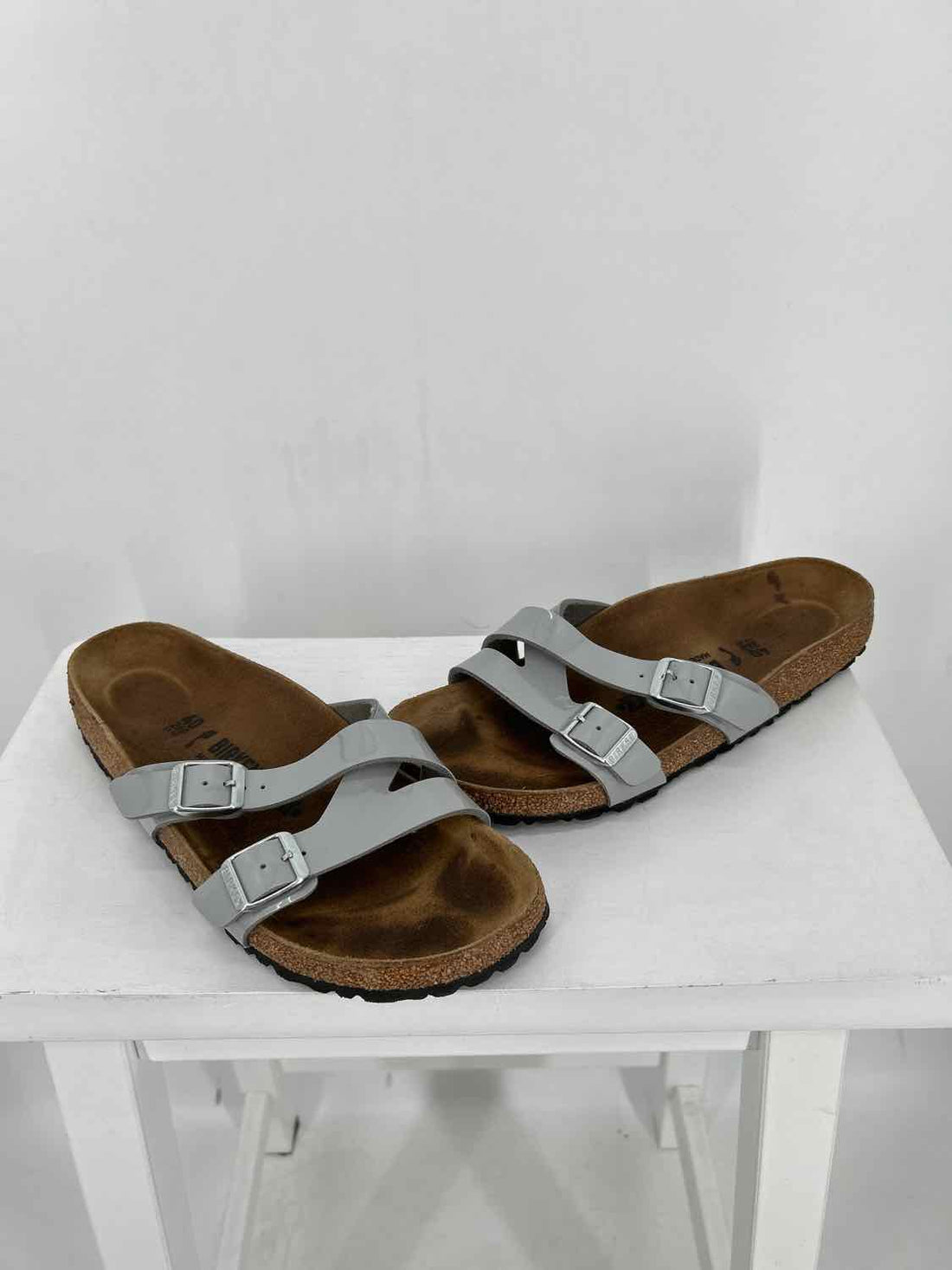Birkenstock Women Size 40 Light Gray Sandals