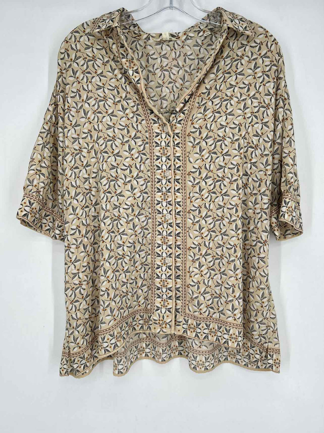 Max Studio Size M Cream Print Short Sleeve