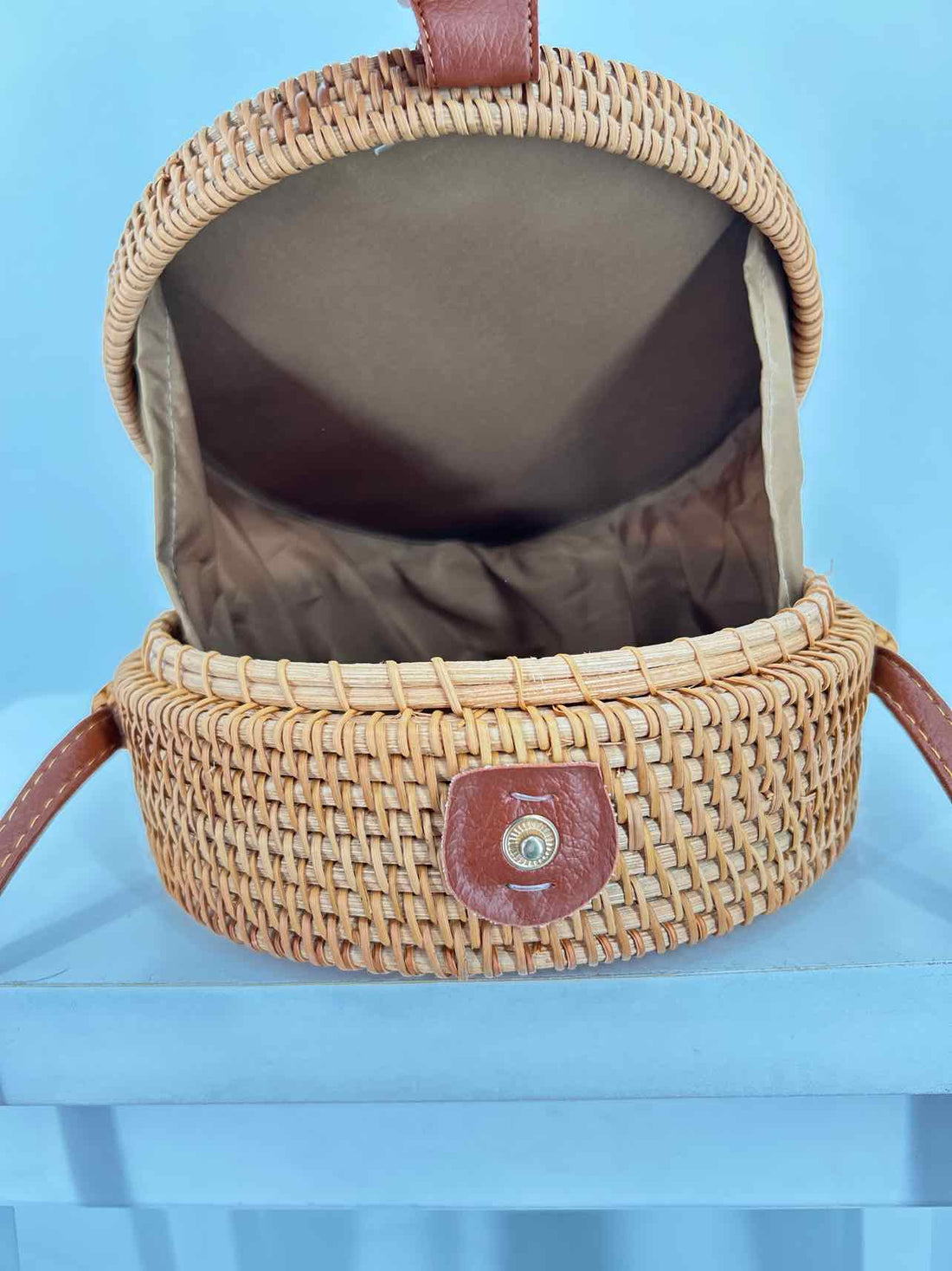 No Brand Name Tan Wicker NWT Crossbody