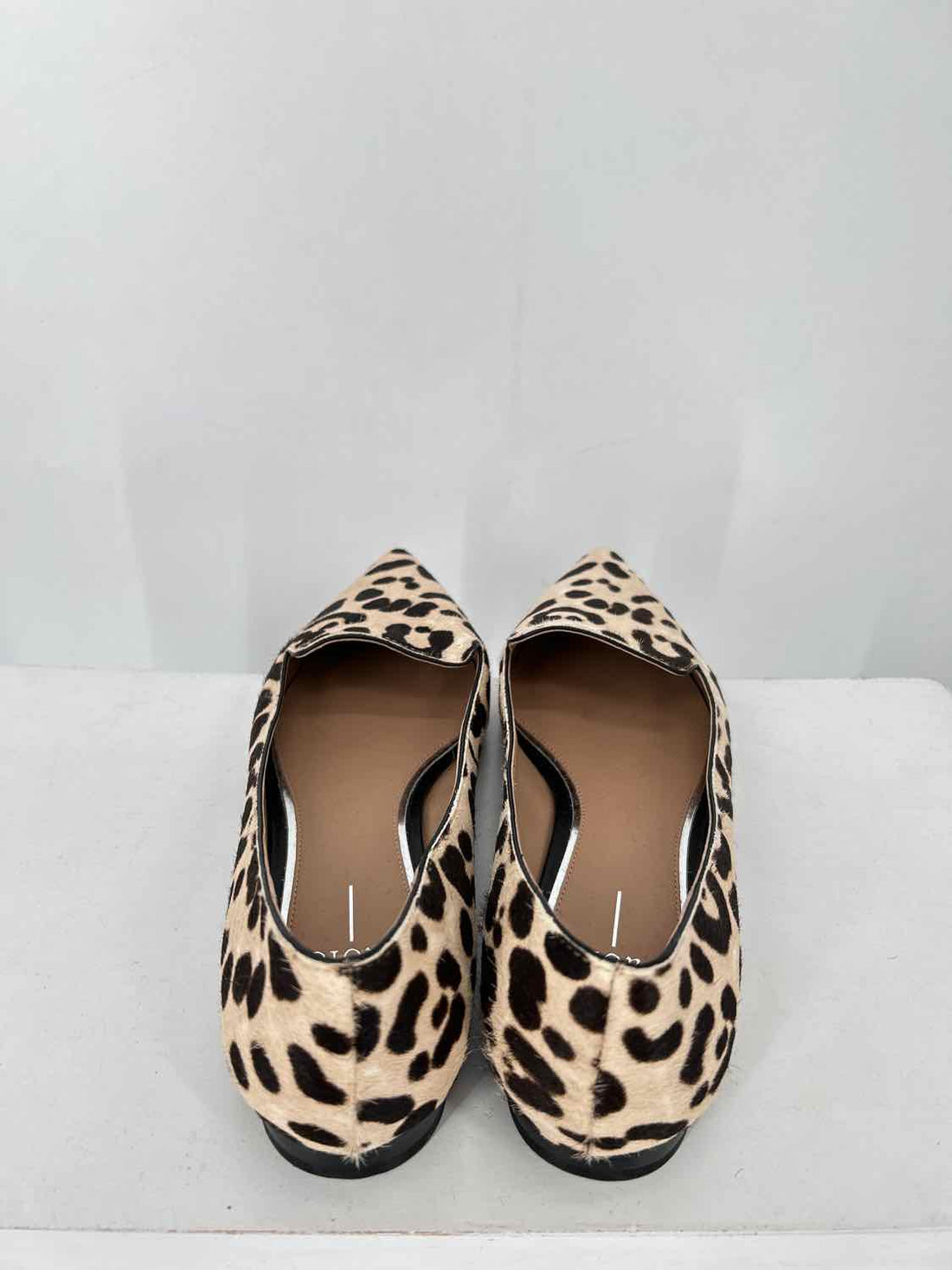 Linea Paolo Women Size 9 Leopard Calf Hair Flats