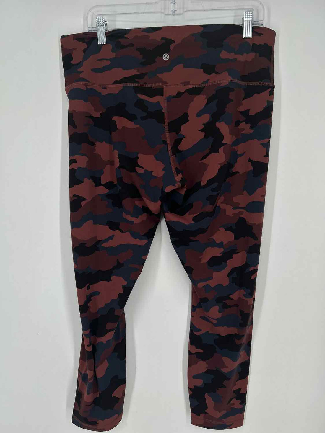 Lululemon Size 16 Maroon Camo Active Leggings