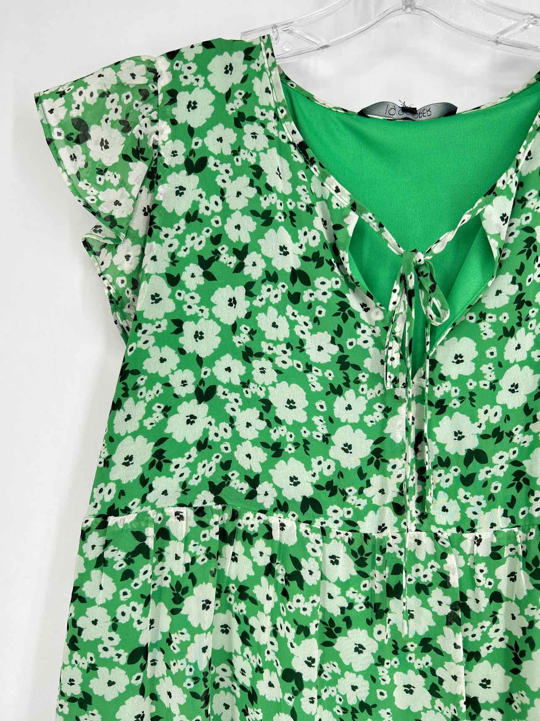 19 Cooper Size M Green & White Floral Short Sleeve Dress