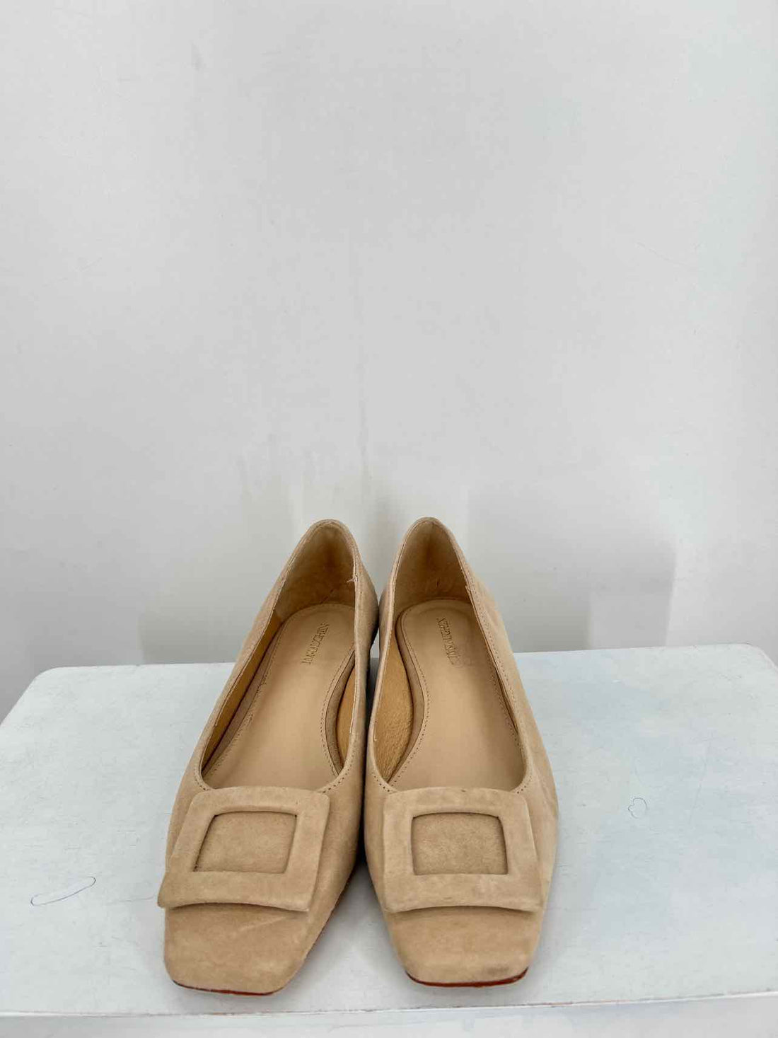 J McLaughlin Women Size 6 Beige Suede Heels