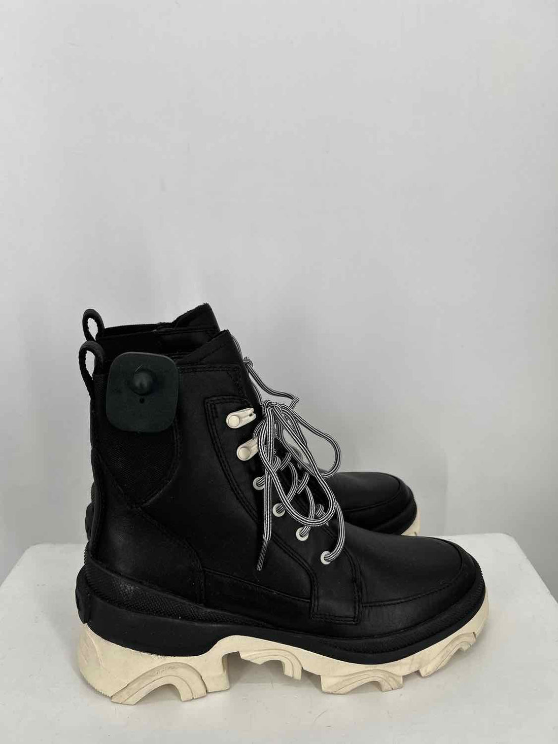 Sorel Women Size 7.5 Black Waterproof Combat Boot